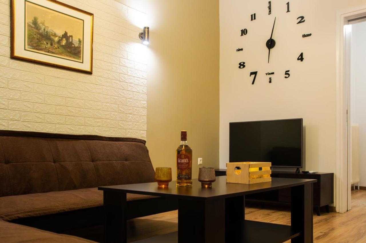 "Tsiftsis" City Apartments Кіатон Екстер'єр фото